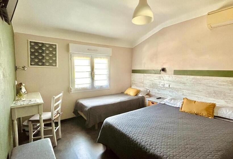 Номер Стандарт Трехместный, Hôtel Le Nid