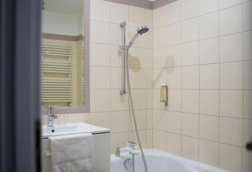 Номер Стандарт, Hôtel Picardia