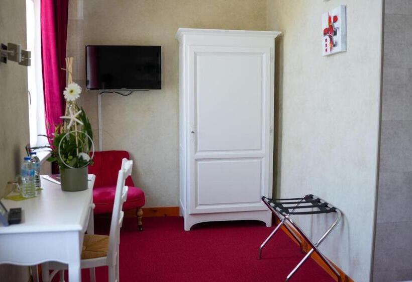 Номер Стандарт, Hôtel Picardia