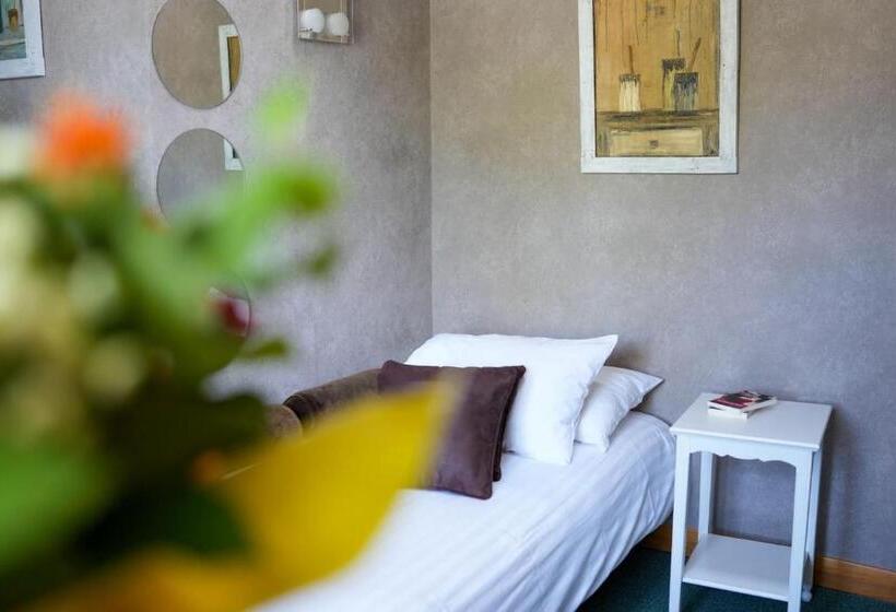 Номер Стандарт Трехместный, Hôtel Picardia