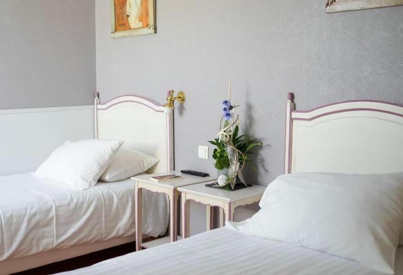 Семейный Номер, Hôtel Picardia
