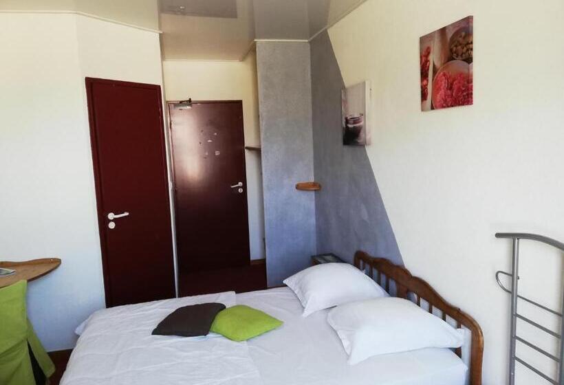 Номер Стандарт Трехместный, L'Auberge d'Eygliers