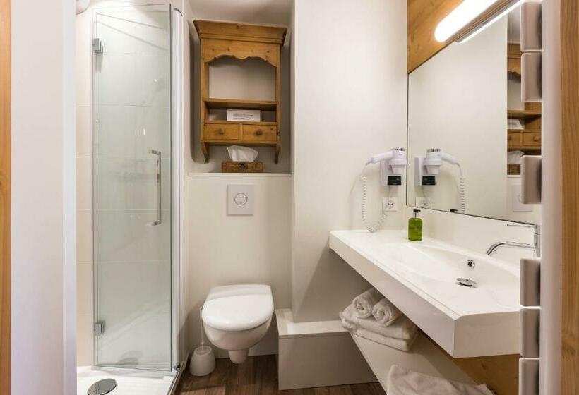 Номер Стандарт, Le Chalet D'en Hô