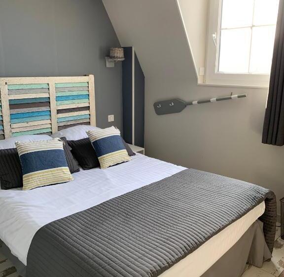 스탠다드 룸 산 전망, Les Fregates