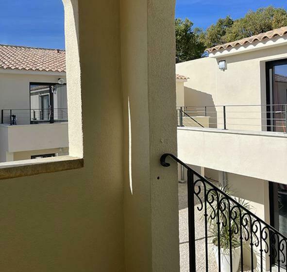 Семейный Номер, Les Loges Du Luberon