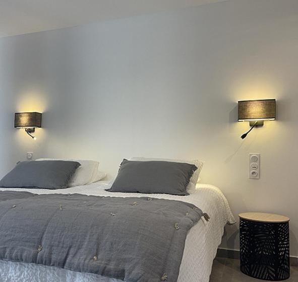 غرفة قياسية ثلاثية, Les Loges Du Luberon