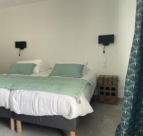 غرفة قياسية ثلاثية, Les Loges Du Luberon