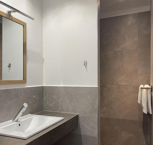 Quarto Triplo Estandar, Les Loges Du Luberon