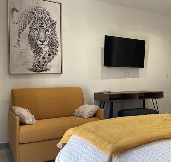 Номер Стандарт Трехместный, Les Loges Du Luberon