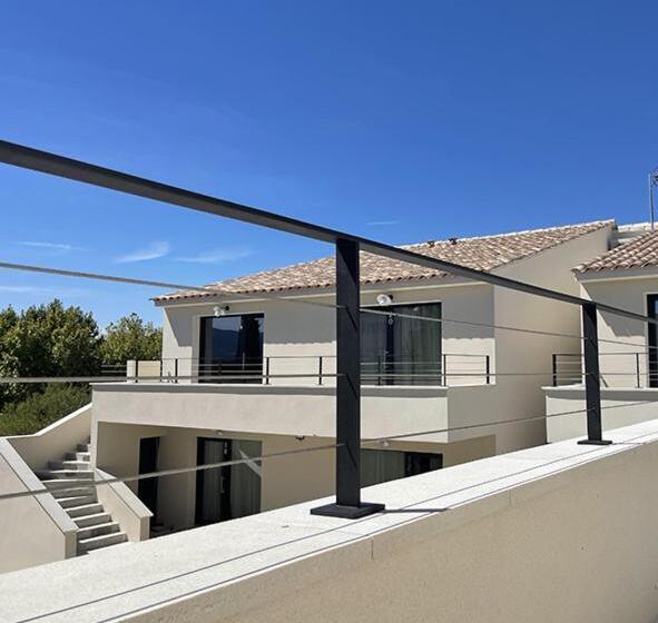 غرفة قياسية ثلاثية, Les Loges Du Luberon