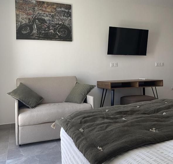 Номер Стандарт Трехместный, Les Loges Du Luberon