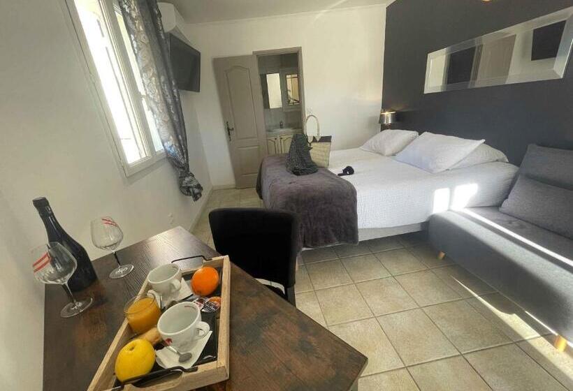 Трехместный Номер Superior, Les Loges Du Luberon