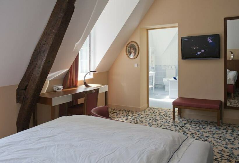 Номер Стандарт, Manoir De Contres
