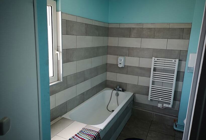 Семейный Номер, Triotel