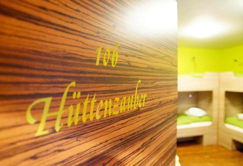 Кровать в Общей Комнате, Bavaria City Hostel   Design Hostel