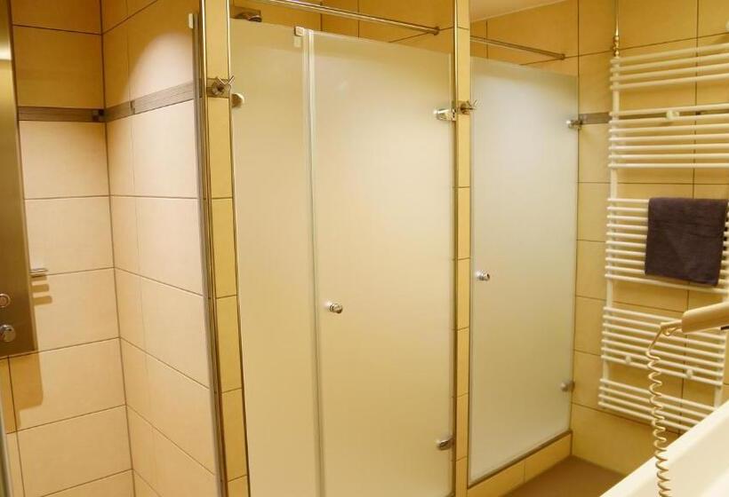 Номер Economy, Bavaria City Hostel   Design Hostel