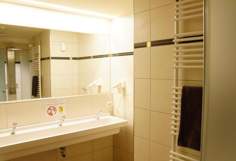 Четырехместный Номер Классик, Bavaria City Hostel   Design Hostel