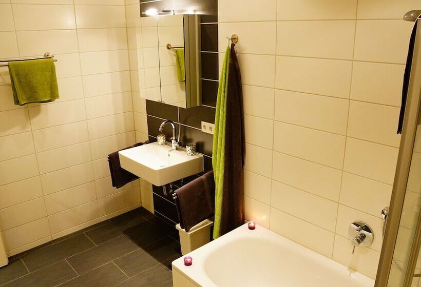 Номер Стандарт, Bavaria City Hostel   Design Hostel