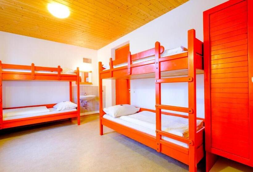 Номер Стандарт Четырехместный Совместный Санузел, Djh Jugendherberge Pottenstein