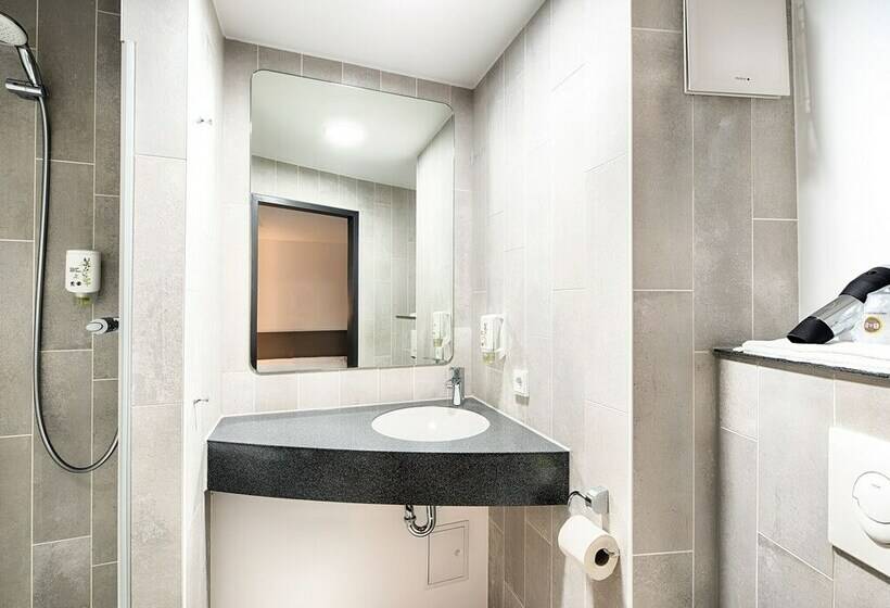 标准三人间, B&b Hotel Kaiserslautern