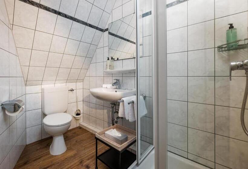 Апартаменты 1 Спальня, Reethüüs
