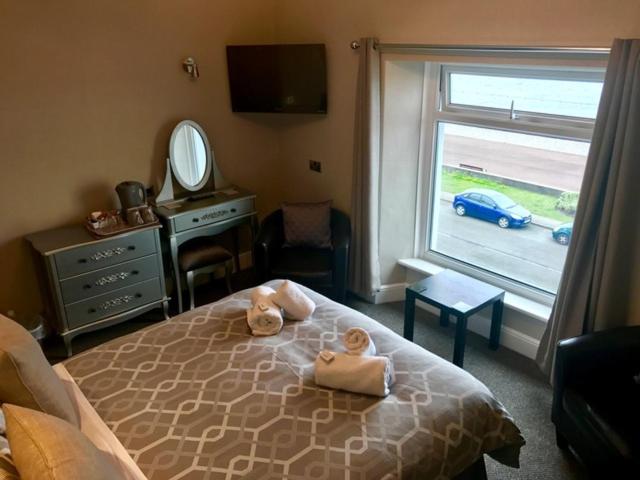 غرفة قياسية سرير كينج, Bromwell Court