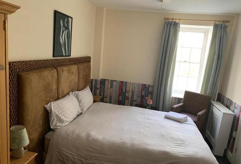 اتاق استاندارد, Jersey Accommodation And Activity Centre