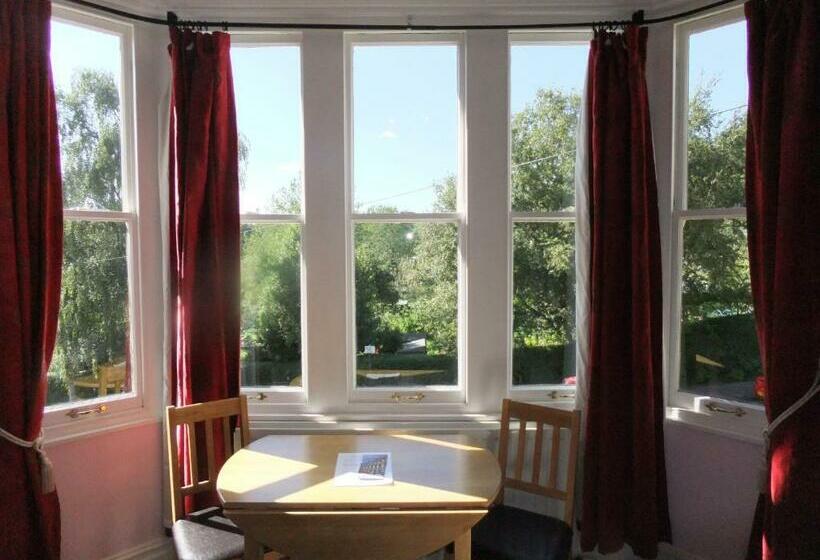 Семейный Номер, Elgin Villa