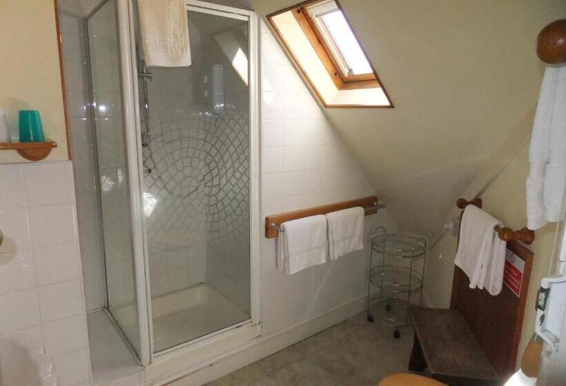 Семейный Номер, Elgin Villa
