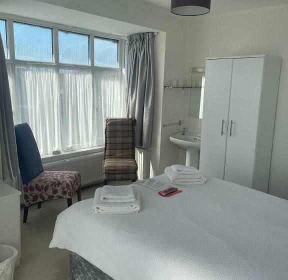 Family Suite, The Saxby