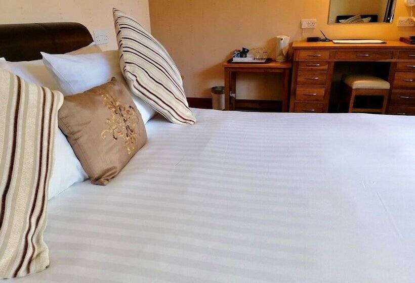 Семейный Номер, Lyndon Guest House