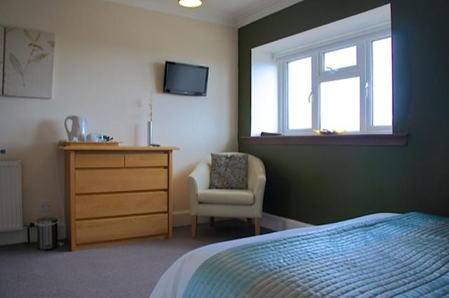 Quarto Estandar, No.2 Troon Road