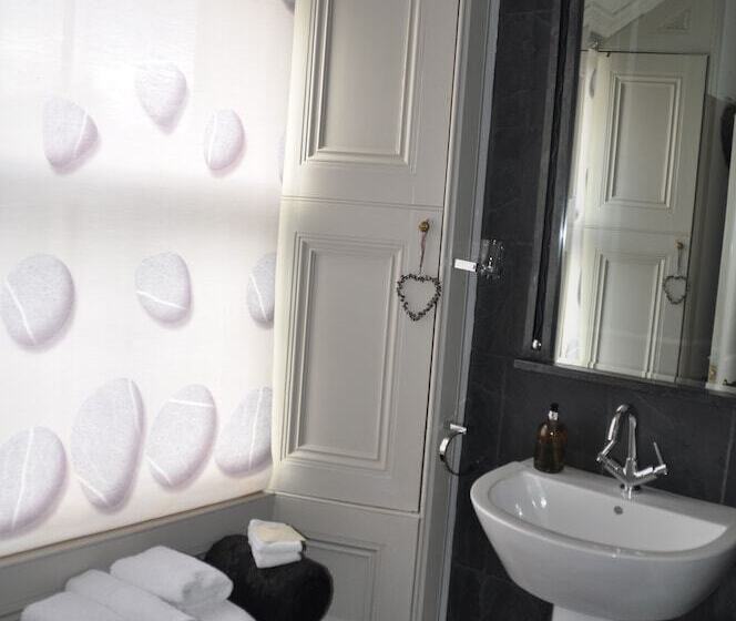Номер Стандарт, The Bank Guest House