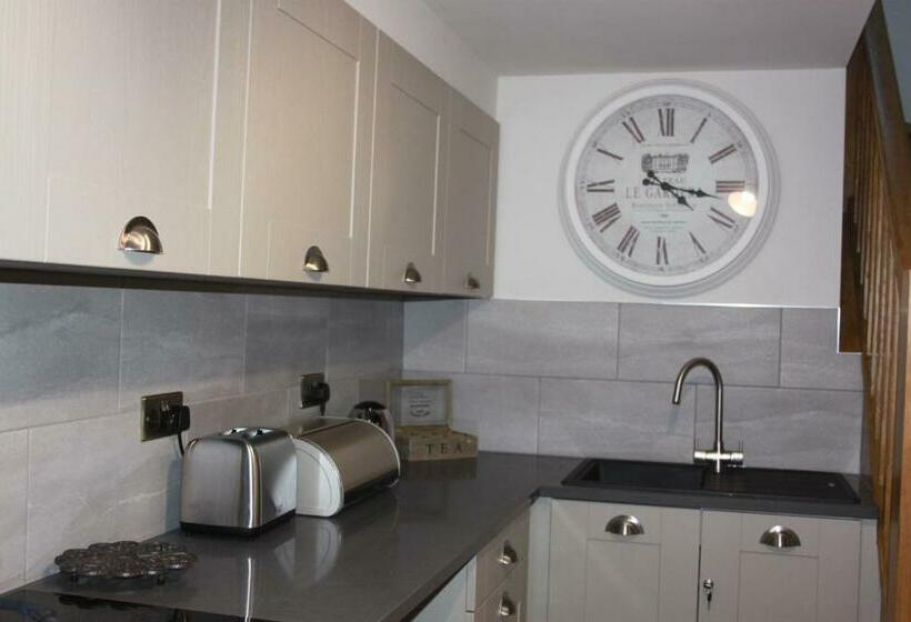 Апартаменты 1 Спальня, Ellenboro House Bed & Breakfast & Self Catering