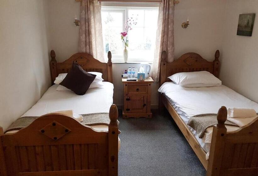 Номер Стандарт, Littledean House