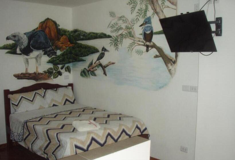 디럭스 4인 룸, Hostal Limoncocha