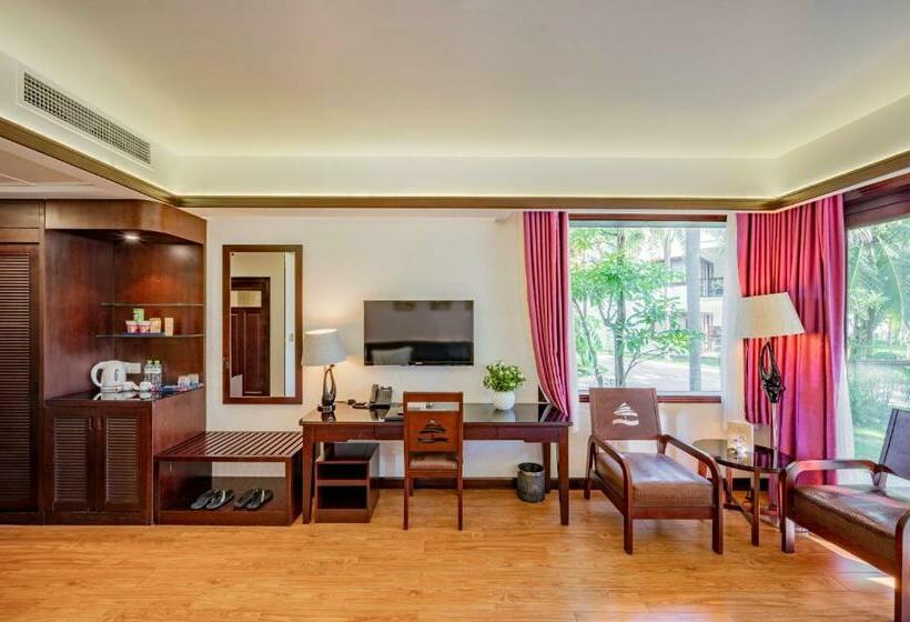 اتاق لوکس با چشم‌انداز باغ, Carmelina Beach Resort Ho Tram