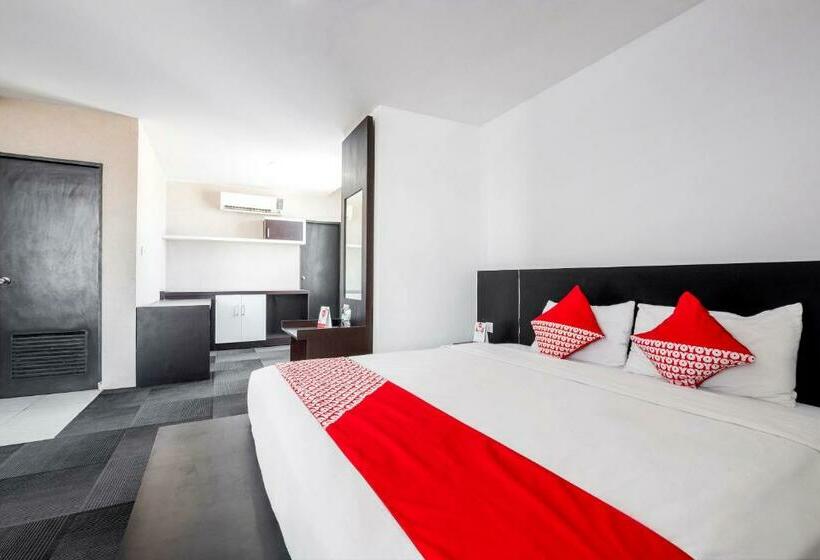 디럭스 스위트, Capital O 472 Hotel Asyra
