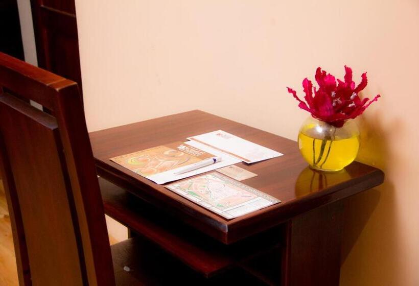 اتاق استاندارد, Calle Angosta