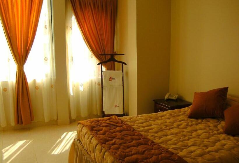 سوییت, Hostal Fevilamir