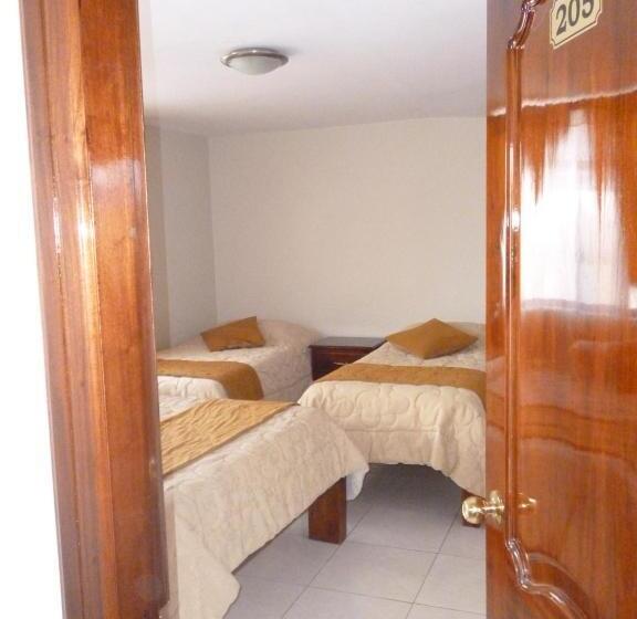 4인용 스탠다드 룸, Hostal Fevilamir