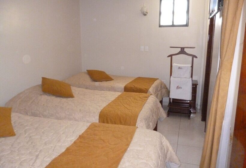 اتاق استاندارد سه نفره, Hostal Fevilamir