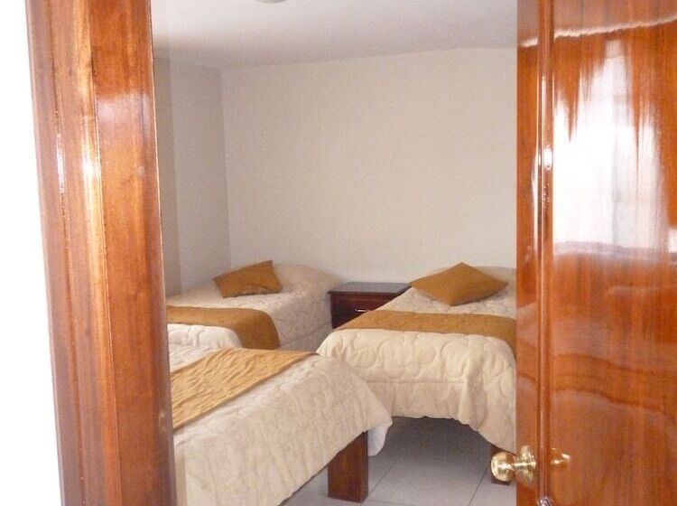 اتاق استاندارد چهار تخته, Hostal Fevilamir