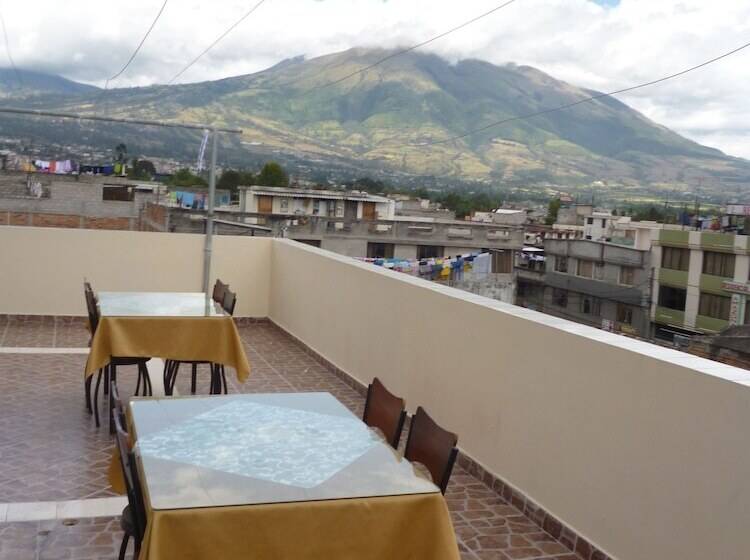 اتاق استاندارد چهار تخته, Hostal Fevilamir