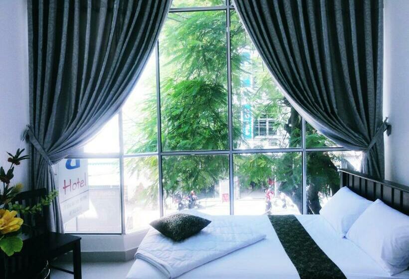 اتاق استاندارد چهار تخته, Phong Luu