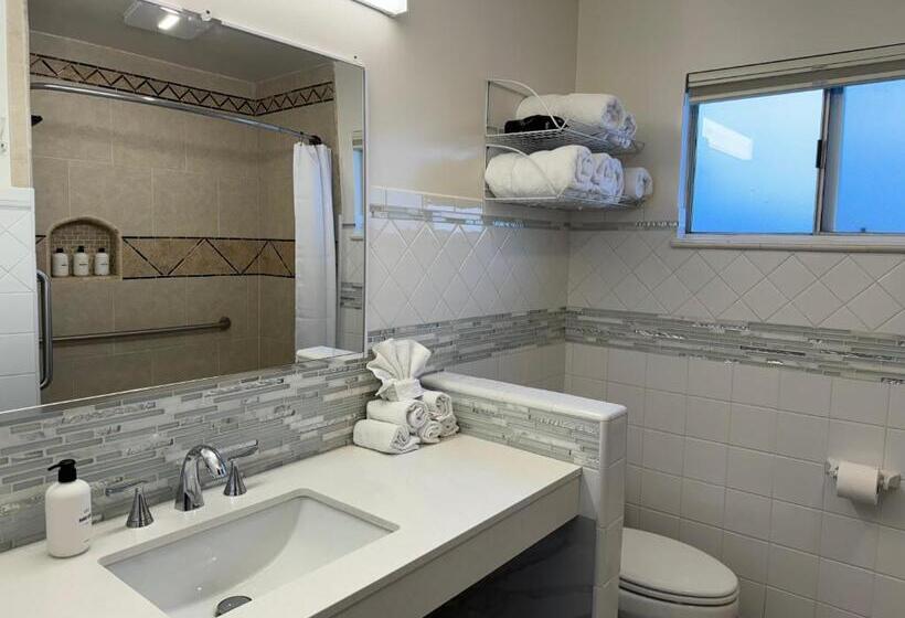 스위트, Eastern Sierra Motor Lodge