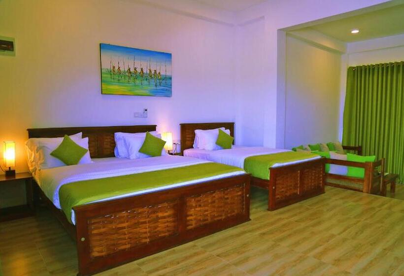 Трехместный Номер Стандарт с Балконом, Avonil Resort Yala