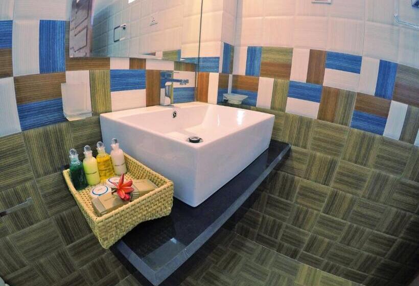 Трехместный Номер Стандарт с Балконом, Avonil Resort Yala