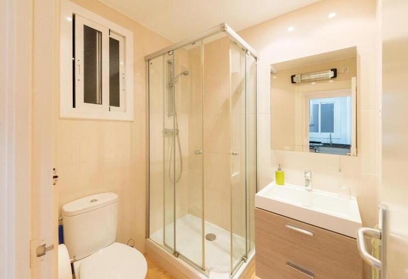 Apartamento 3 Dormitorios, Hostal Bestprice Barcelona Stadium