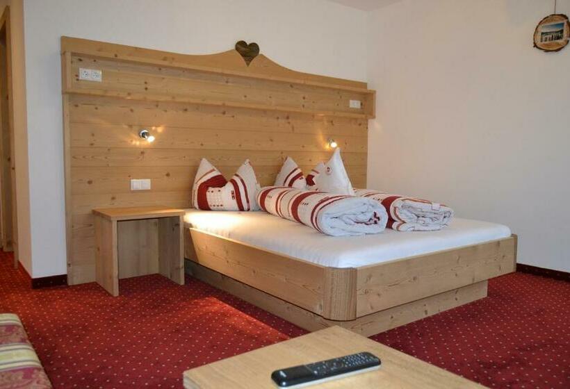 Номер Superior, Häuslerhof